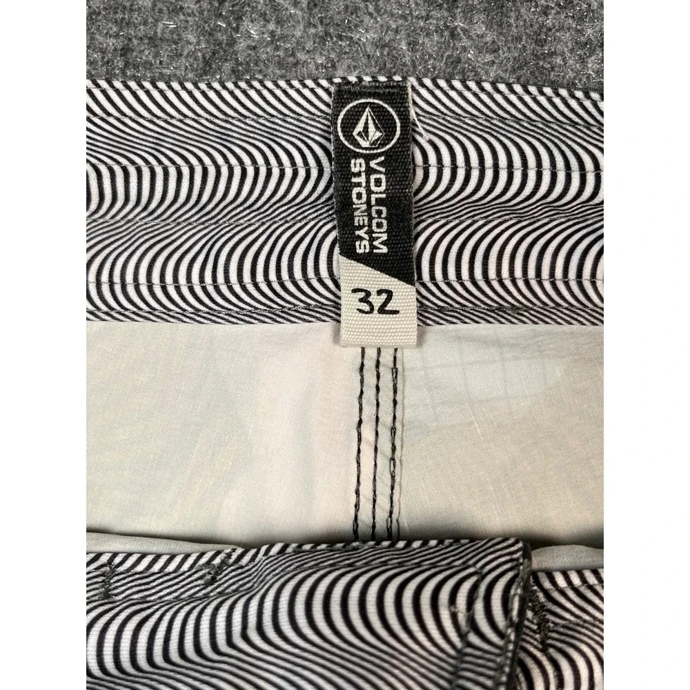 Volcom Stoneys Board Shorts Size 32‎ Palm Tree Print Beach Trunks